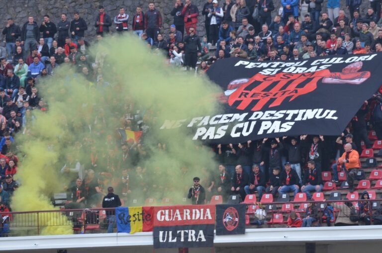 Când clubul tace, vorbesc suporterii: Centenarul CSM Reșița ajunge în mâinile celor care chiar simt roșu și negru